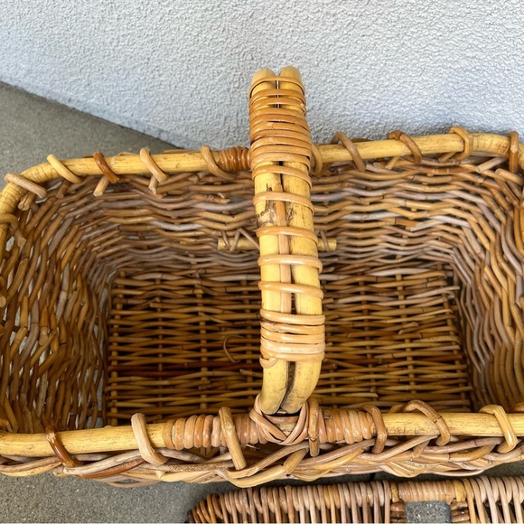 Wicker Picnic Basket with Handles - Picture 7 of 11